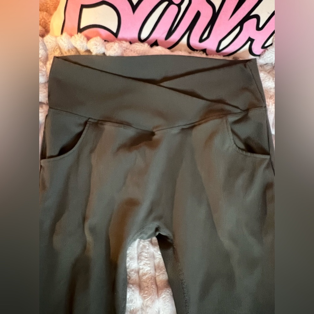 ❣️Cute & Comfy Stretchy Flare Pants | XL | EUC | Effortless Summer Wear ☀️ - Picture 3 of 7
